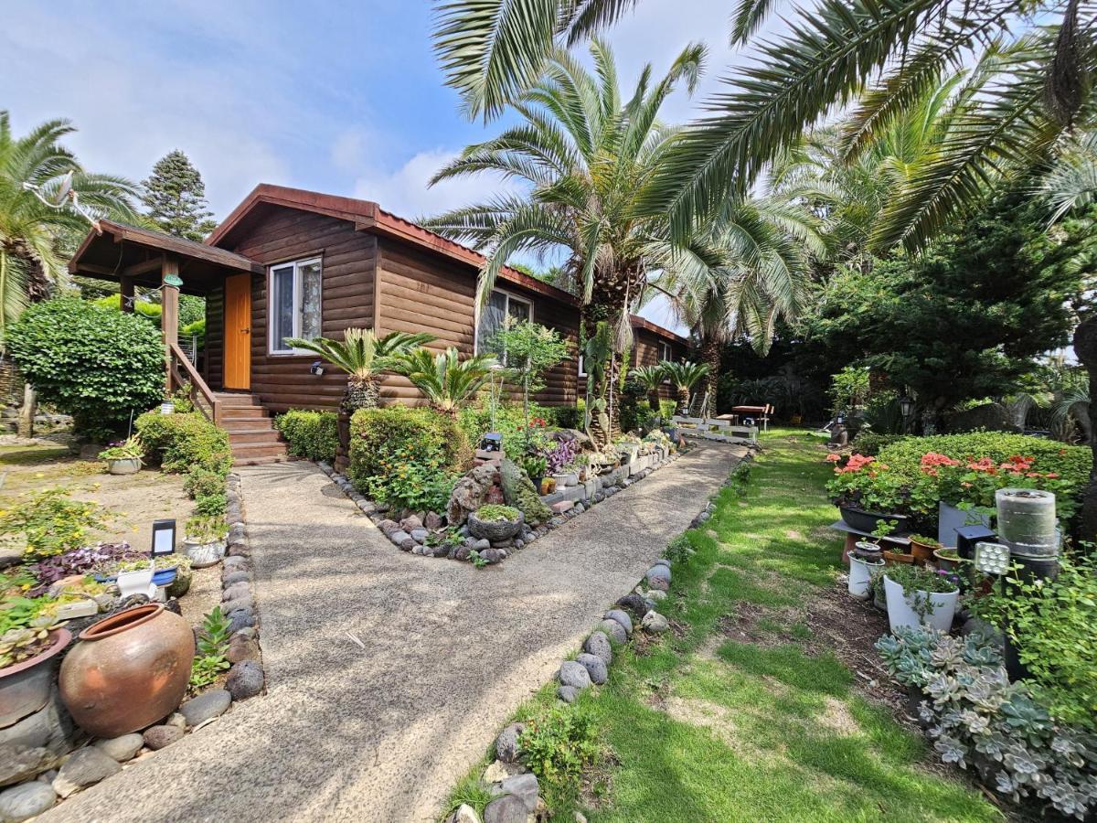 Valley Village Seogwipo Exterior photo
